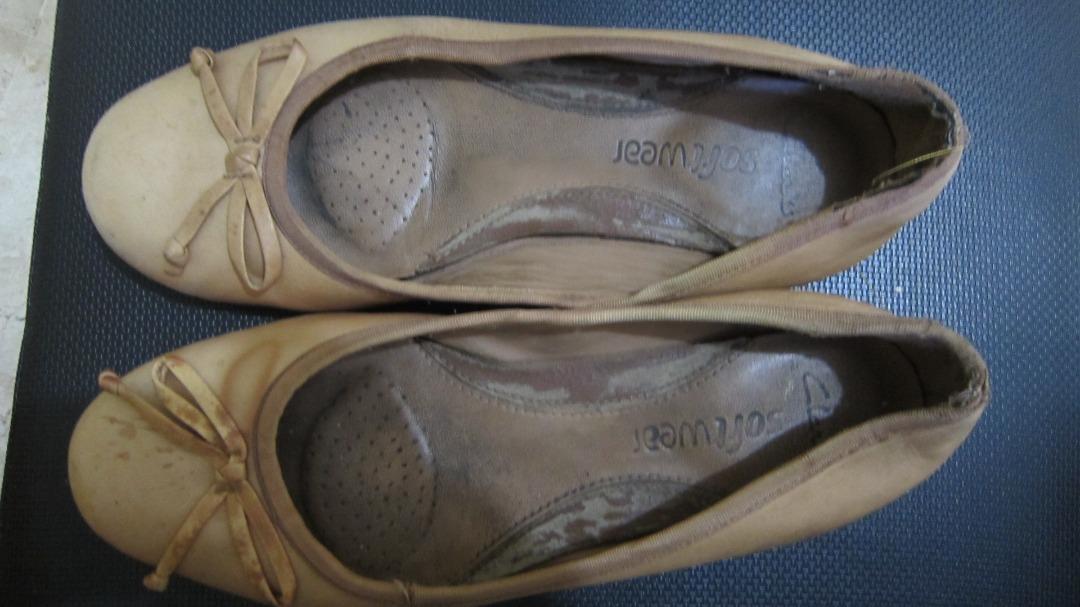Clarks softwear ballerina leather shoe Fesyen Wanita Sepatu di