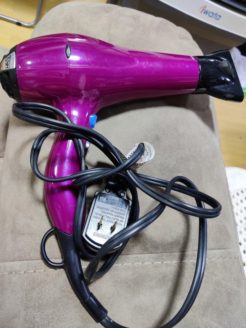 Conair Hair Dryer (Category: Hair) located in Manila. Submitted by rhoda_45 (Listing ID 1174218048, Image 3). Description: For Sale hair dryer USA binili di halos nagamit kc 110V kailangan lang ng transformer.