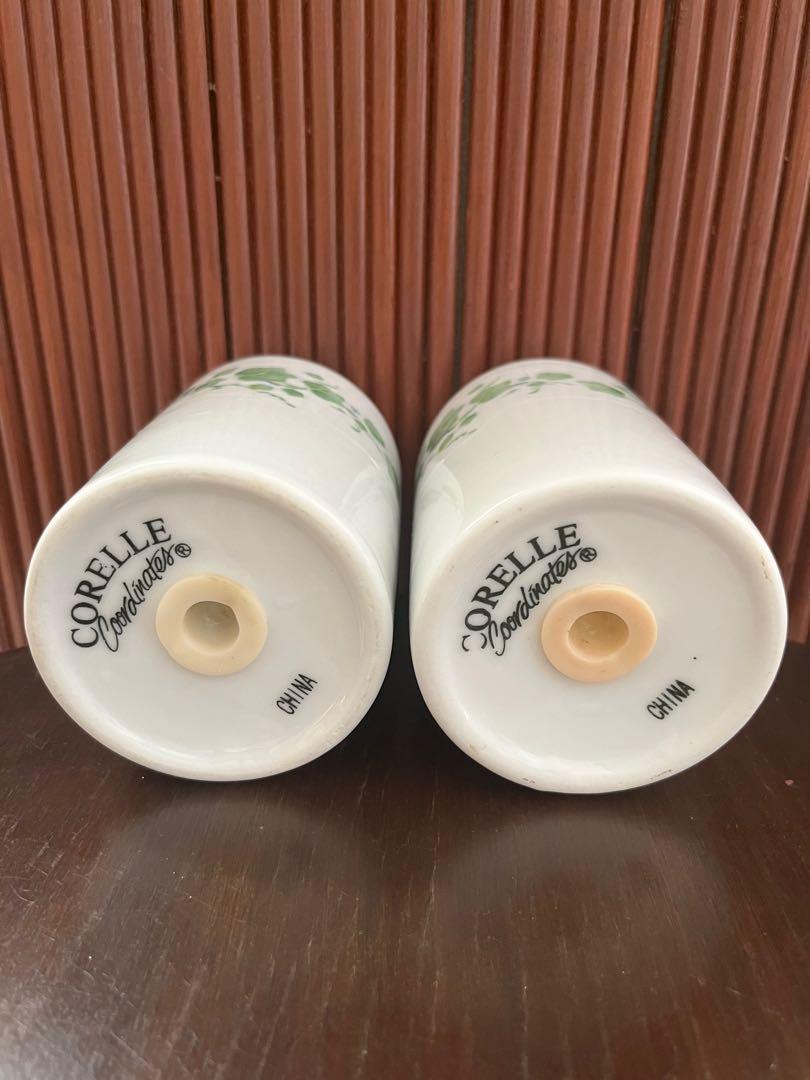 Corelle Coordinated Salt & Pepper Shakers (Category: Other Kitchenware & Tableware) located in Muntinlupa City. Submitted by isa.declutters (Listing ID 1174166096, Image 2). Description: .