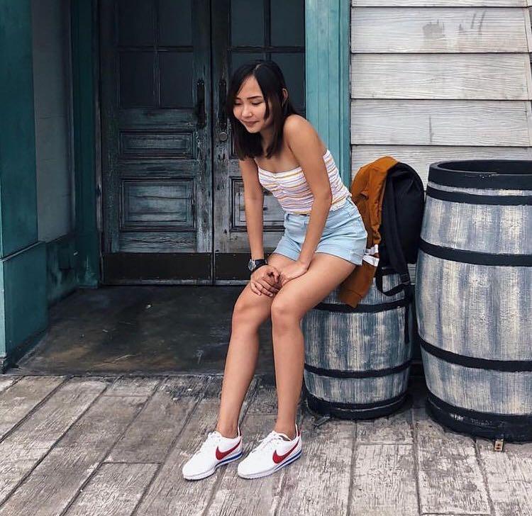 Cotton on tube Top (Category: Sleeveless) located in Bacoor. Submitted by decluttrdaily (Listing ID 1174287816, Image 2). Description: .
