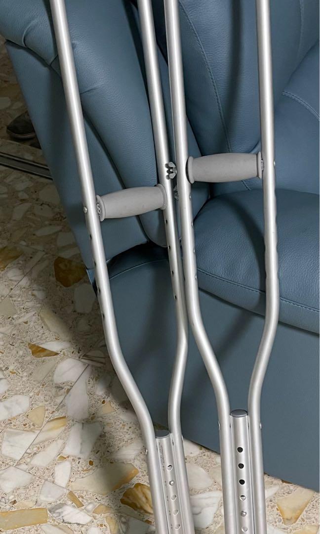 Crutches (used for less than 1 week), Health & Nutrition, Assistive