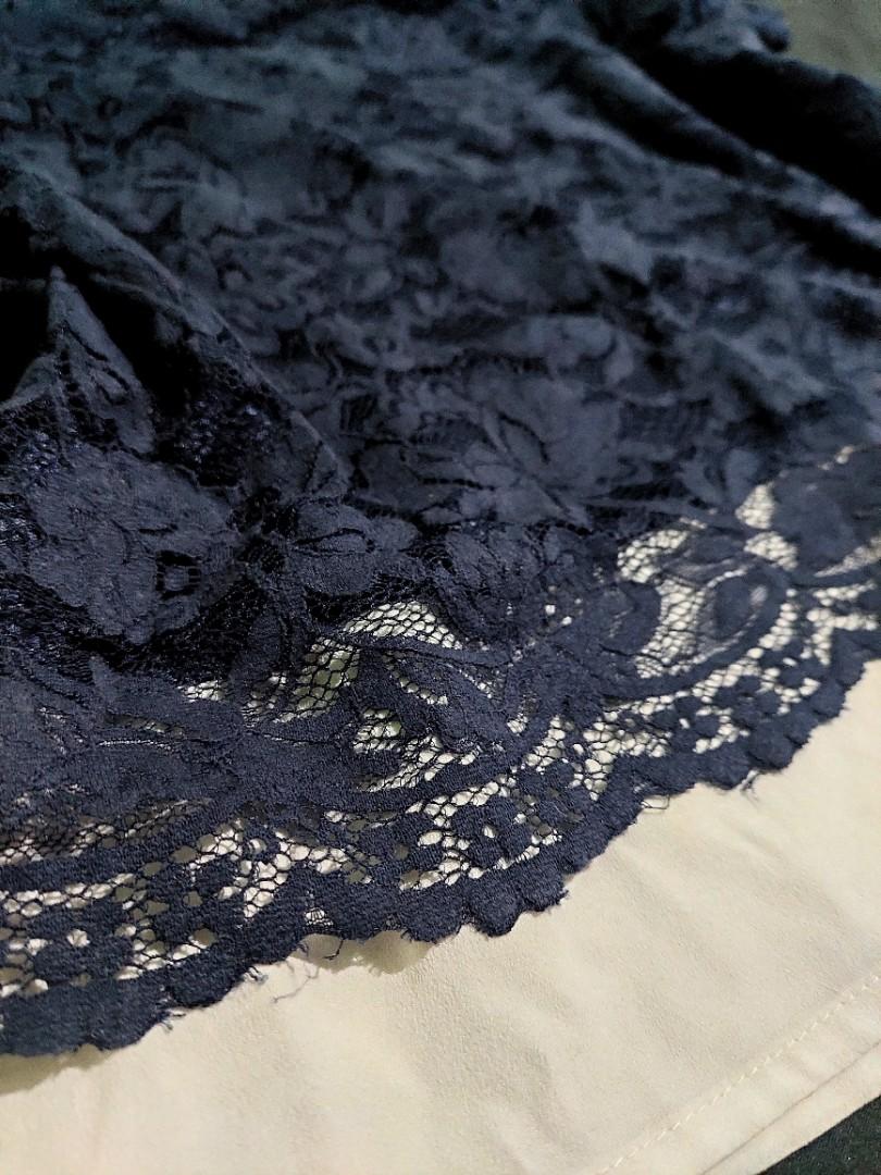 Dainty Lace Top from GTWFAB (Category: Blouses) located in Mandaluyong City. Submitted by polaming (Listing ID 1174242992, Image 3). Description: Bought at SM Dept. Store. Matibay yung Lace, di puchupuchu. Double-Lined except sleeves area 💖 one of my faves, but sadly di na kasya 😥.