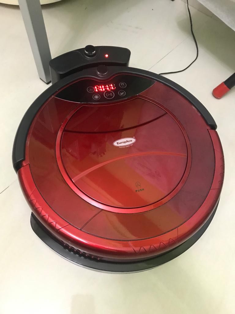 EuropAce robot vacuum and mopping 