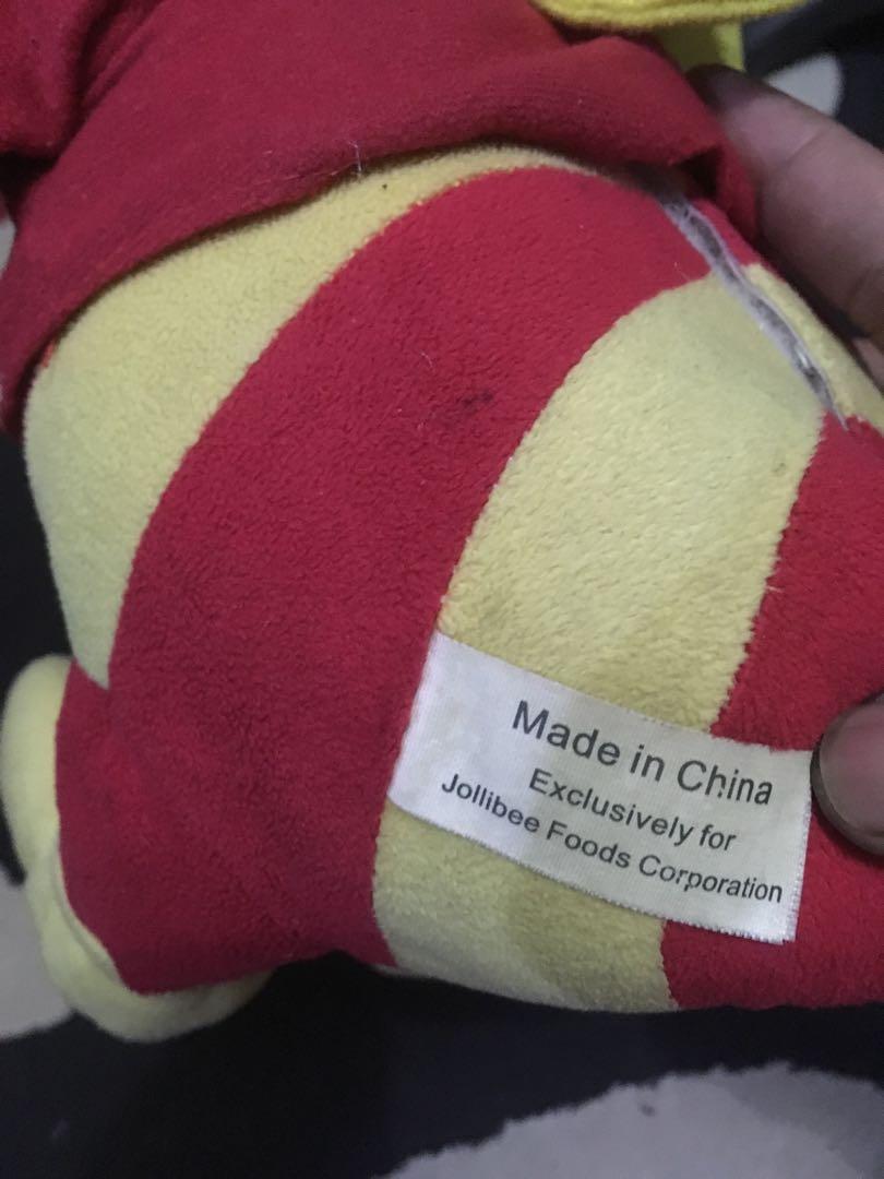 Jollibee plush toy (Category: Plushies & Soft Toys) located in Manila. Submitted by boyhet.thrift15 (Listing ID 1174247810, Image 3). Description: Jollibee plush toy (issues sira ung kabitan ng battery/check nyo na lang sa pic.) selling 200.