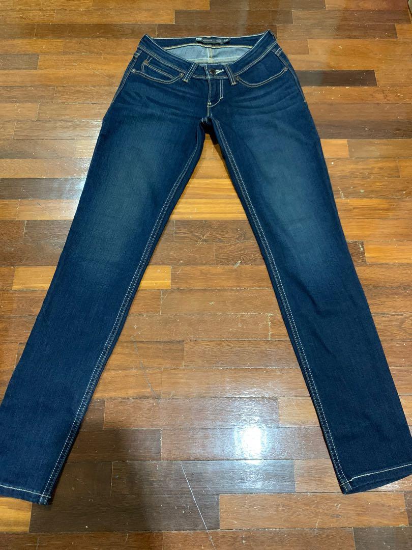 Levi's Bold Curve Low Rise Skinny 27, Women's Fashion, Bottoms, Jeans &  Leggings on Carousell