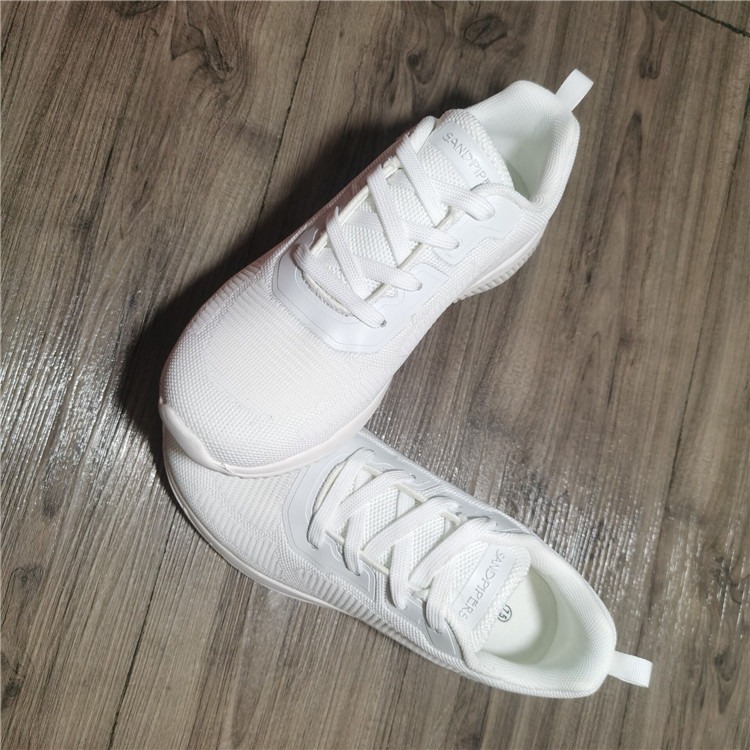 washable white sneakers