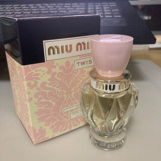 （分類：）位於 。 由 amh13 提交（商品編號 1174189898，圖片 1）。簡介： 。