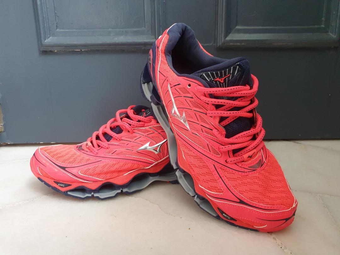 Mizuno wave top prophecy 7 red