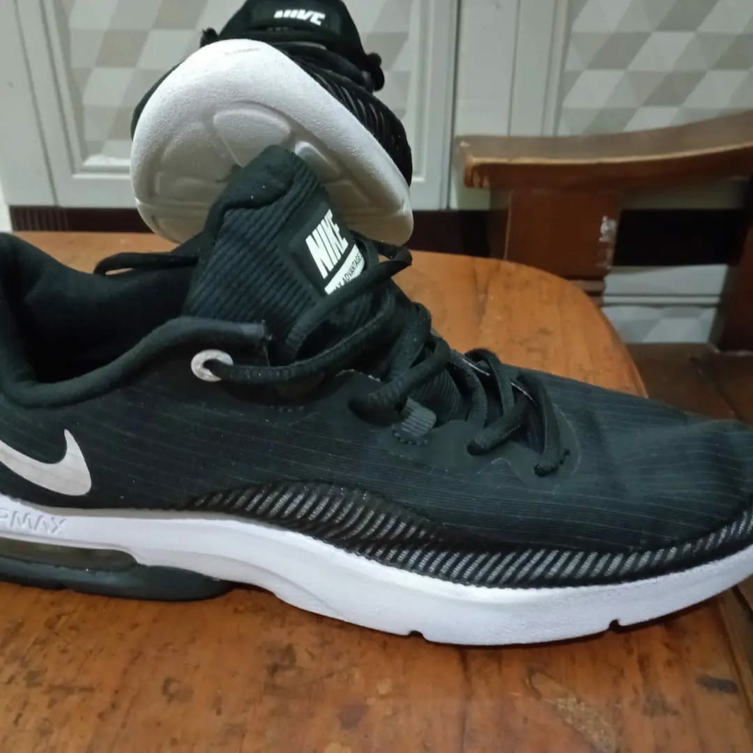 Harga nike air cheap max advantage 2