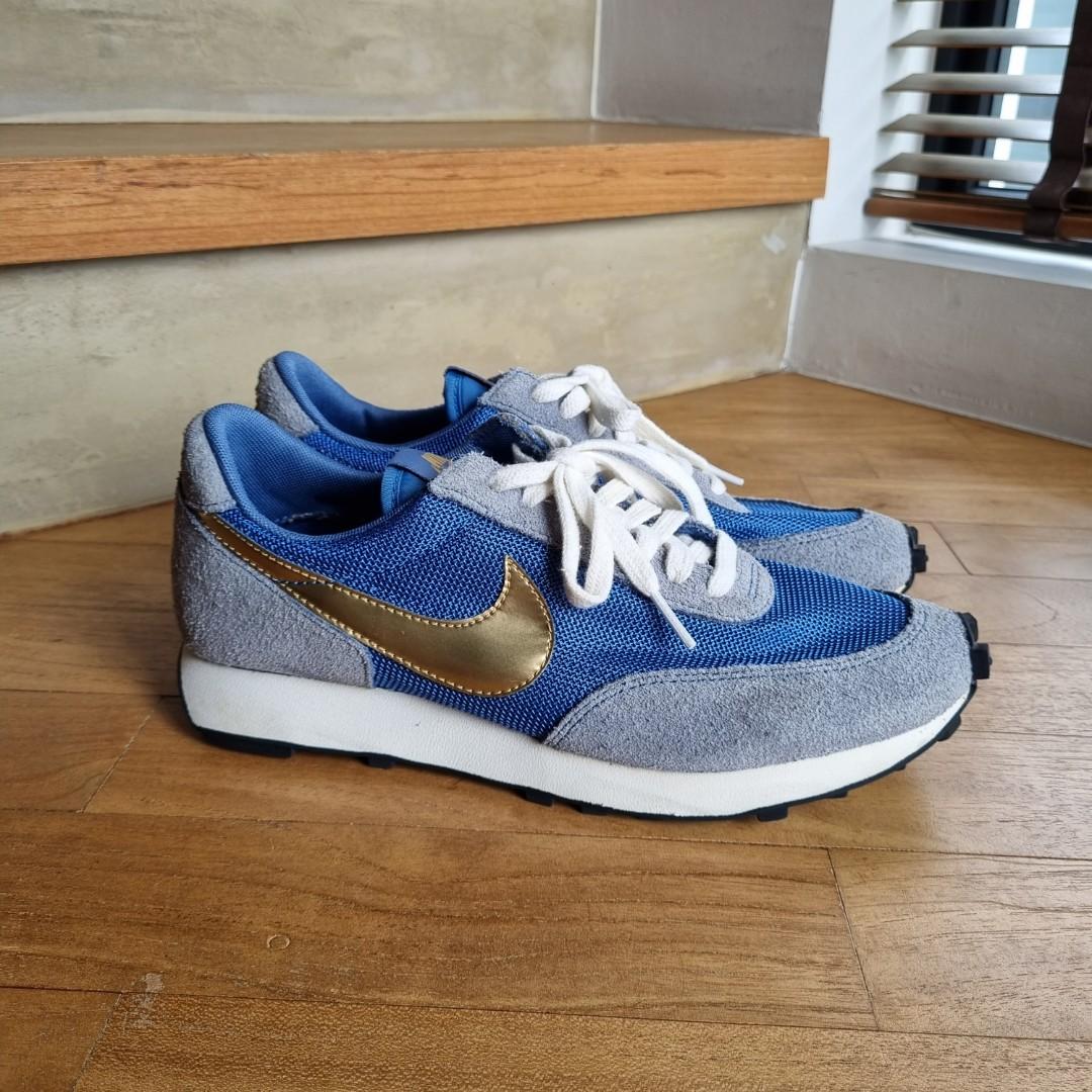 Nike daybreak blue gold hot sale