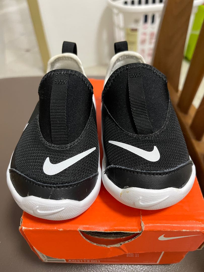 nike kids lil swoosh
