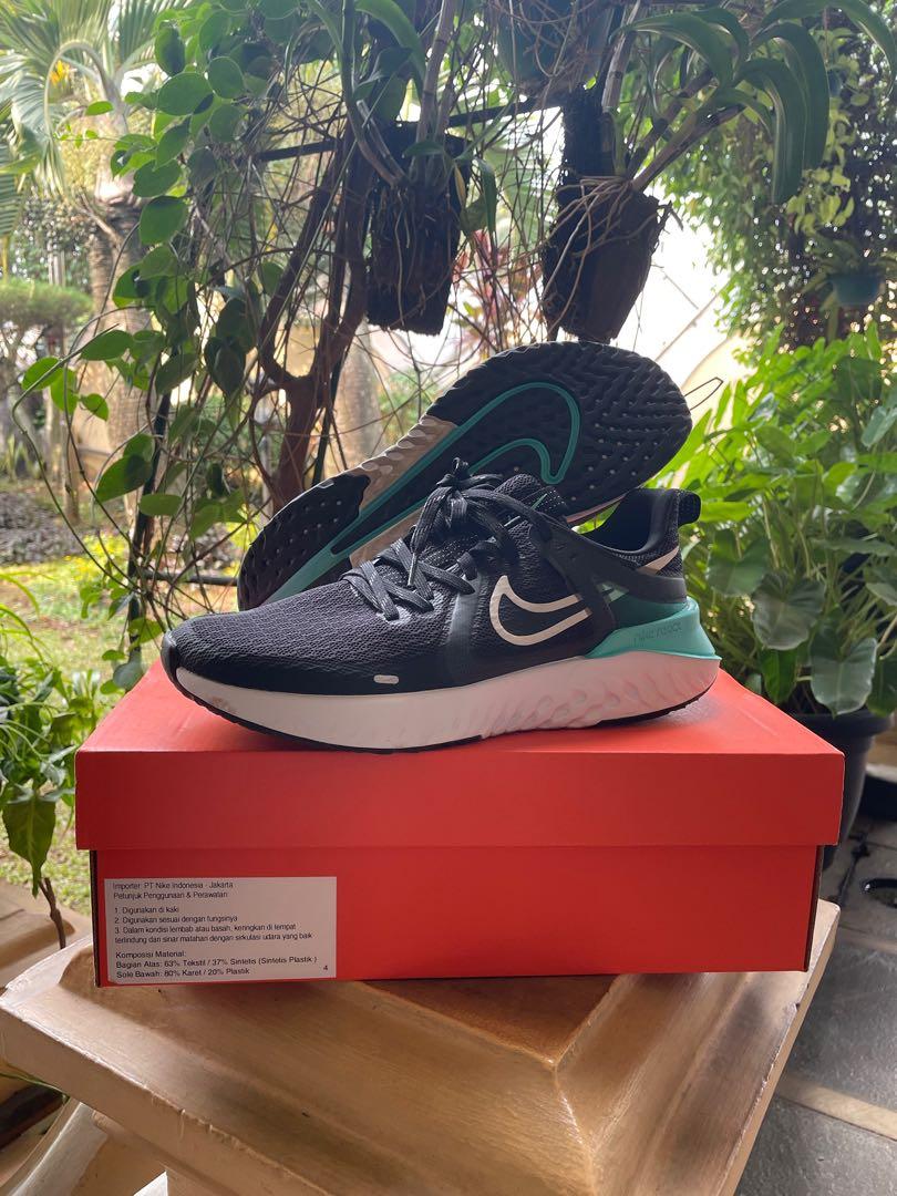Harga nike legend react online