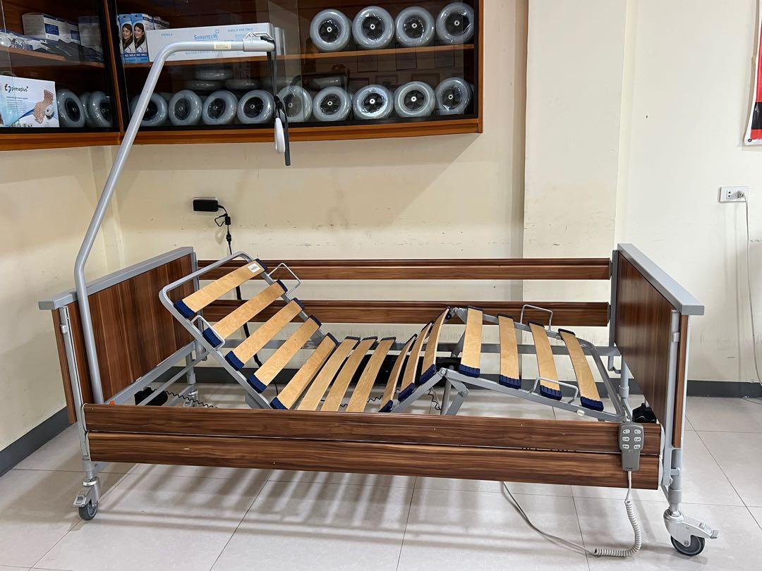 Nursing bed (Category: Bed Frames & Mattresses) located in Cainta. Submitted by reabilty (Listing ID 1174190292, Image 2). Description: Home care bed CHARACTERISTICS Applications home care Operation electric Features height-adjustable,, reverse Component on casters Number of sections 4-section DESCRIPTION With the domiflex, a robust, standard nursing care bed, patients are guaranteed safe and comfortable home care. The domiflex offers the best Ge