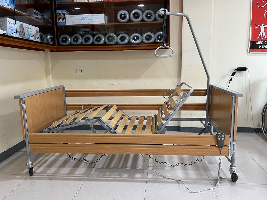 Nursing bed (Category: Bed Frames & Mattresses) located in Cainta. Submitted by reabilty (Listing ID 1174190292, Image 3). Description: Home care bed CHARACTERISTICS Applications home care Operation electric Features height-adjustable,, reverse Component on casters Number of sections 4-section DESCRIPTION With the domiflex, a robust, standard nursing care bed, patients are guaranteed safe and comfortable home care. The domiflex offers the best Ge