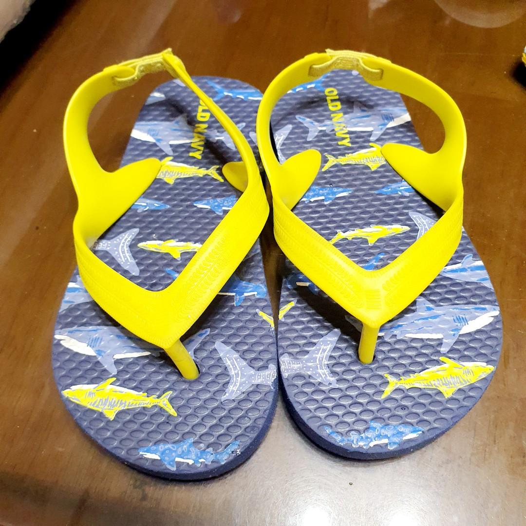 Old navy top shark slippers
