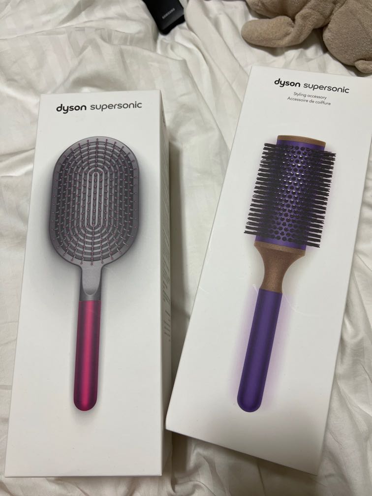 Dyson paddle and barrel brush, Beauty Personal Care, Hair