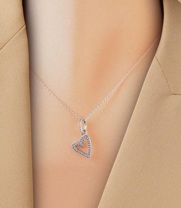 Pandora sparkling freehand heart sales pendant necklace