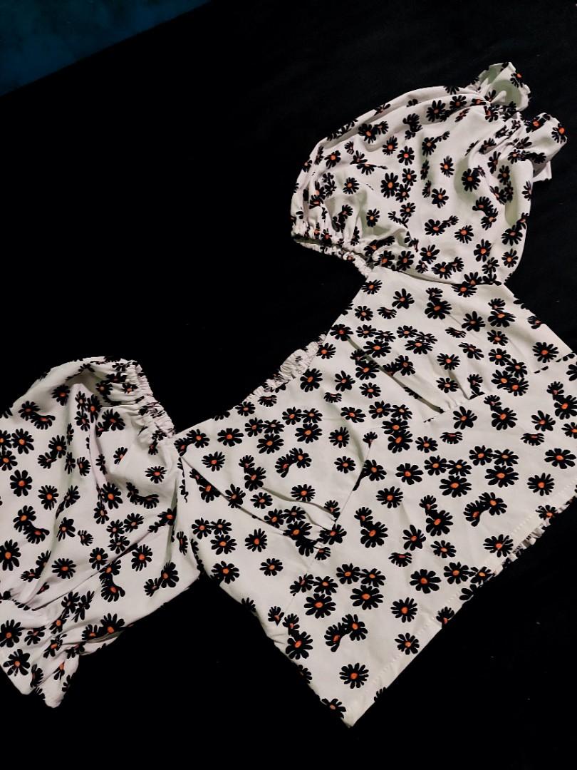 Plus size Rutched Back Crop-top Puff Sleeves (Category: Blouses) located in Mandaluyong City. Submitted by polaming (Listing ID 1174218143, Image 1). Description: Worn only once para masukat..