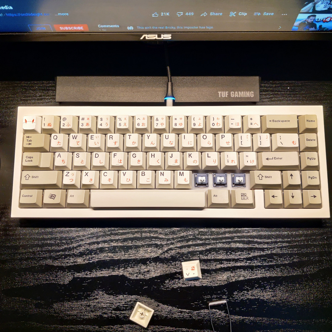 QK65 E-White Blue | Owlab Tungsten Switches | XMI PBT Hiragana Keycaps ...