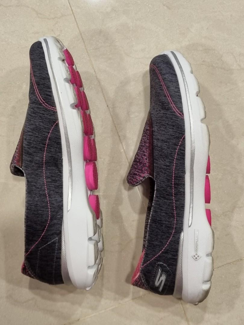 Skechers go online walk charcoal pink