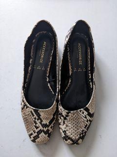 Snake skin pump