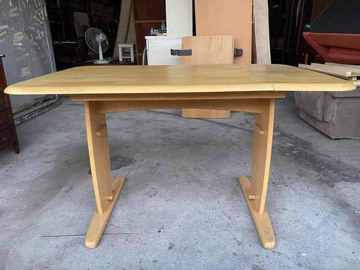 Solid Wood Extendable Table L47 W29.5 H28 inches Solid wood Easy to