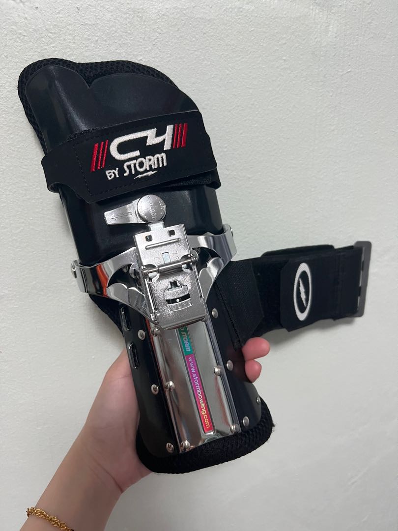 Storm Bowling Wrist Guard, Sports Equipment, Sports & Games, Billiards