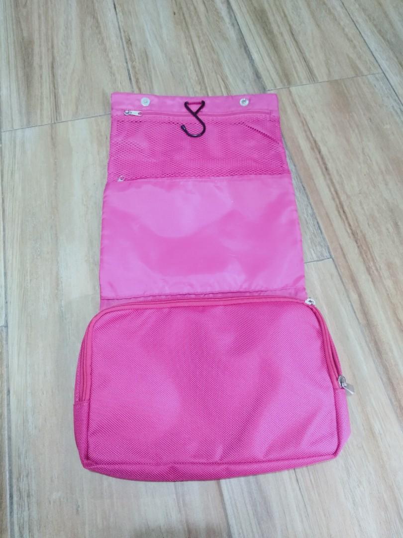 Swarovski travel organizer (Category: Purses & Pouches) located in Pasig City. Submitted by elzay (Listing ID 1174220055, Image 3). Description: with tag.