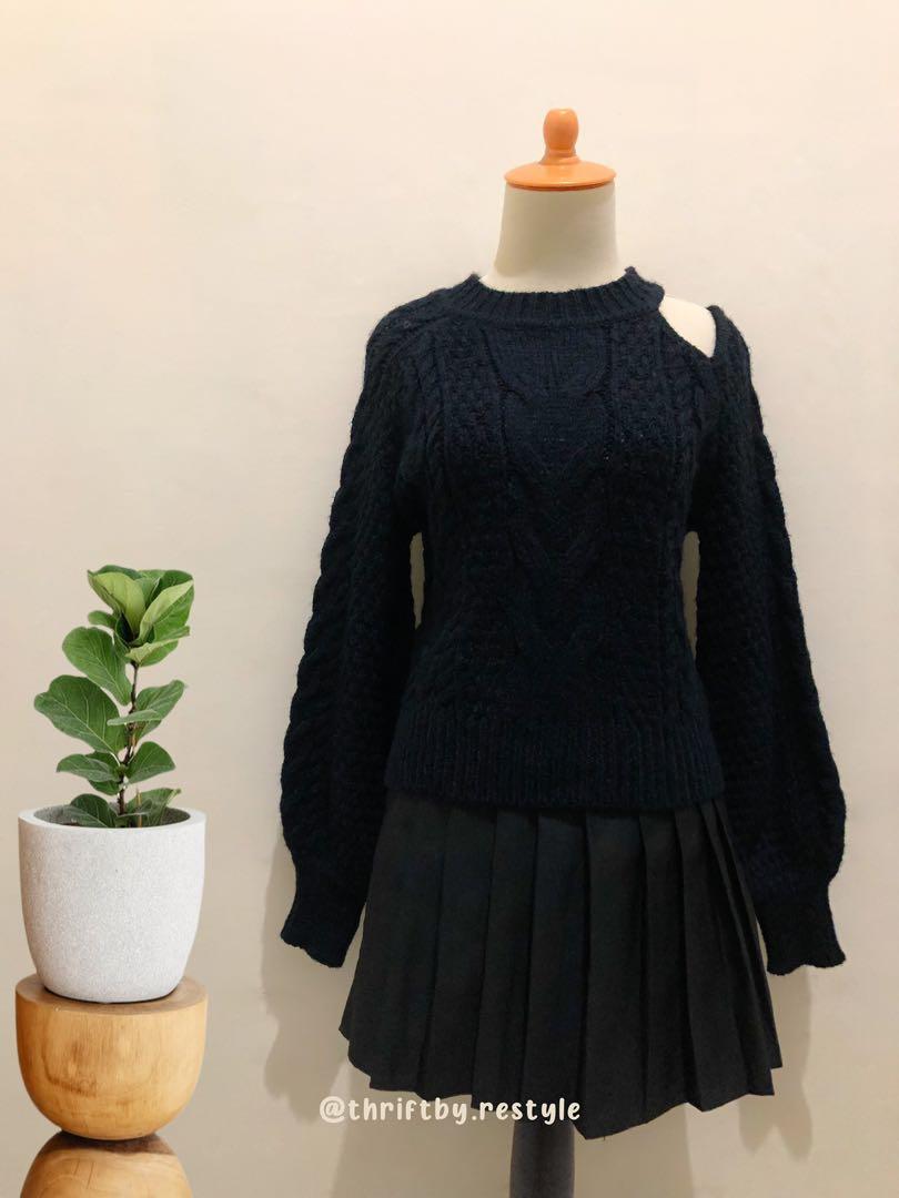 Sweater Knit, Fesyen Wanita, Pakaian Wanita, Atasan di Carousell