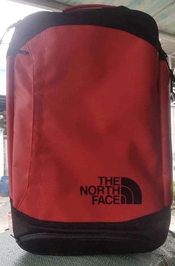 TNF Refractor Duffel, Men's Fashion, Bags, Backpacks on Carousell