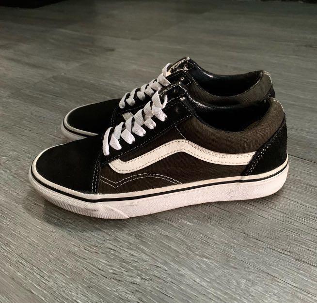 Vans Old Skool ORIGINAL, Fesyen Pria, Sepatu , Sneakers di Carousell