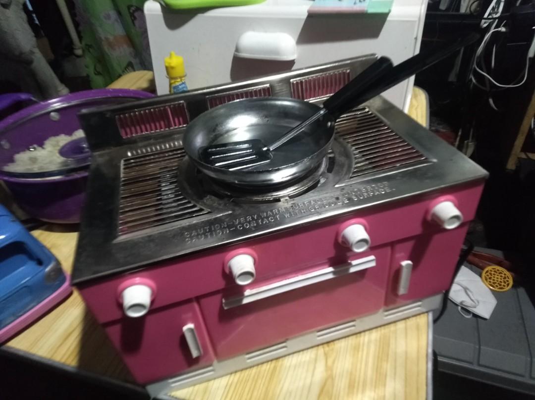 Vintage toy cooking stove, Hobbies & Toys, Memorabilia & Collectibles