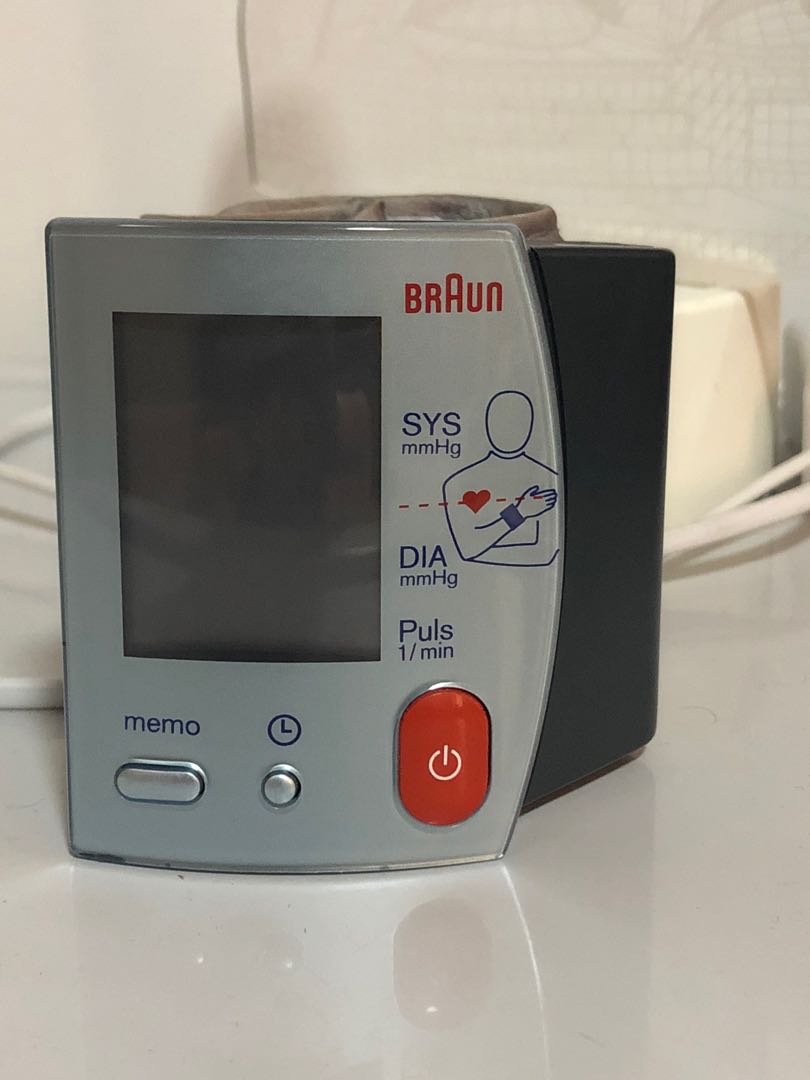 Braun BP1600 VitalScan Plus Wrist Blood Pressure Monitor