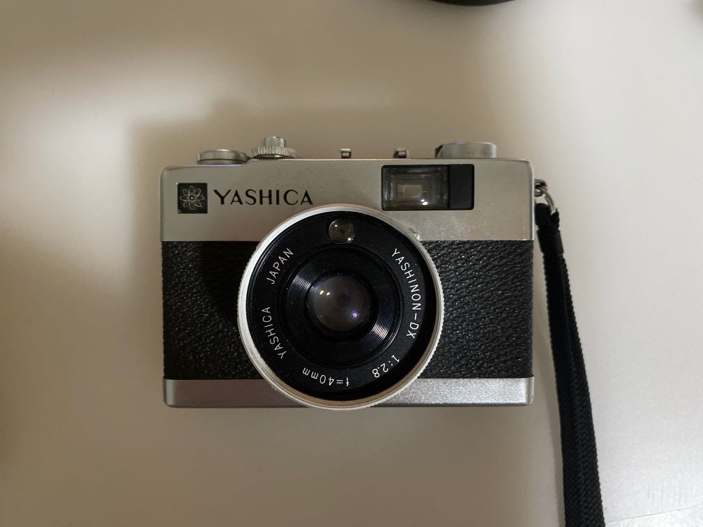 Yashica Electro 35 MC Black - Appareil Photo Argentique 40mm F/2.8 - Pour Pièces (Ne Fonctionne Pas)
