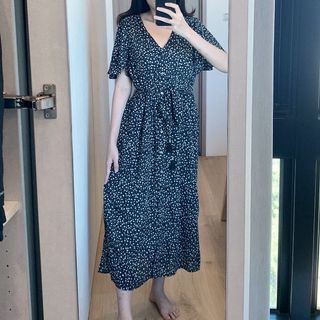 由 SecondHandUniqueStyle (刊登 ID 1174476280，圖片 1) 提交，位於 的 (類別：)，說明：。