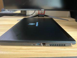 Acer Predator Triton 700 Gaming Laptop GTX1080 32GB RAM 512GB SSD