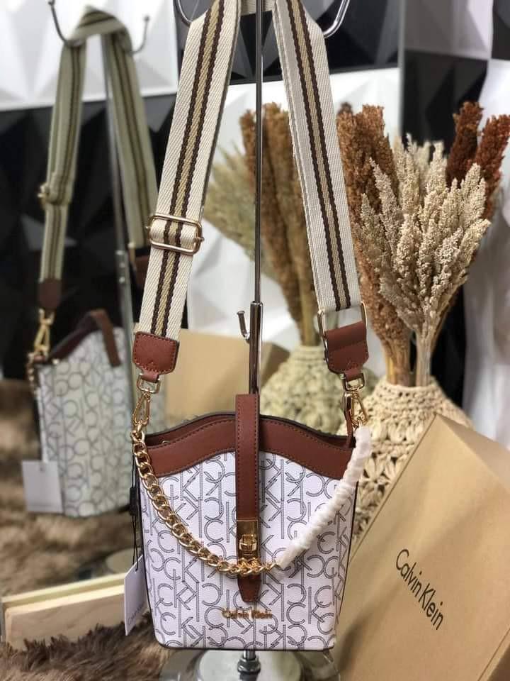 Calvin klein sling bag women discount