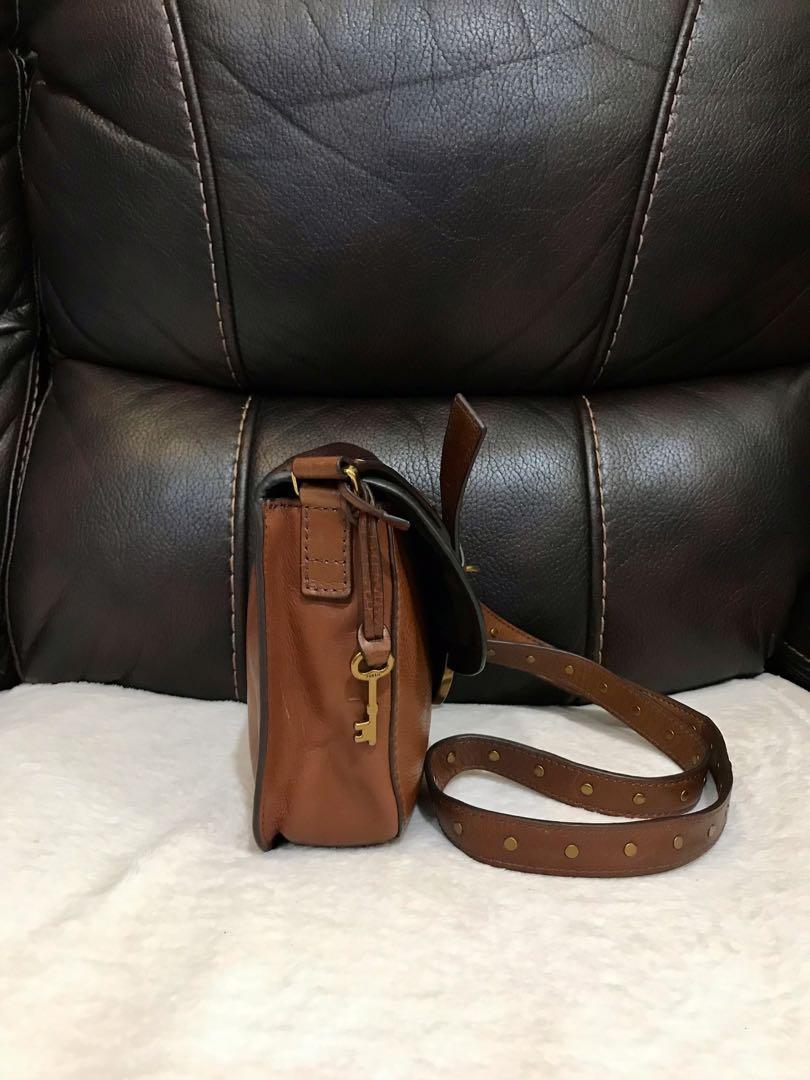 Authentic Fossil Emi Saddle Bag, Women's Fashion, Bags & Wallets, Cross