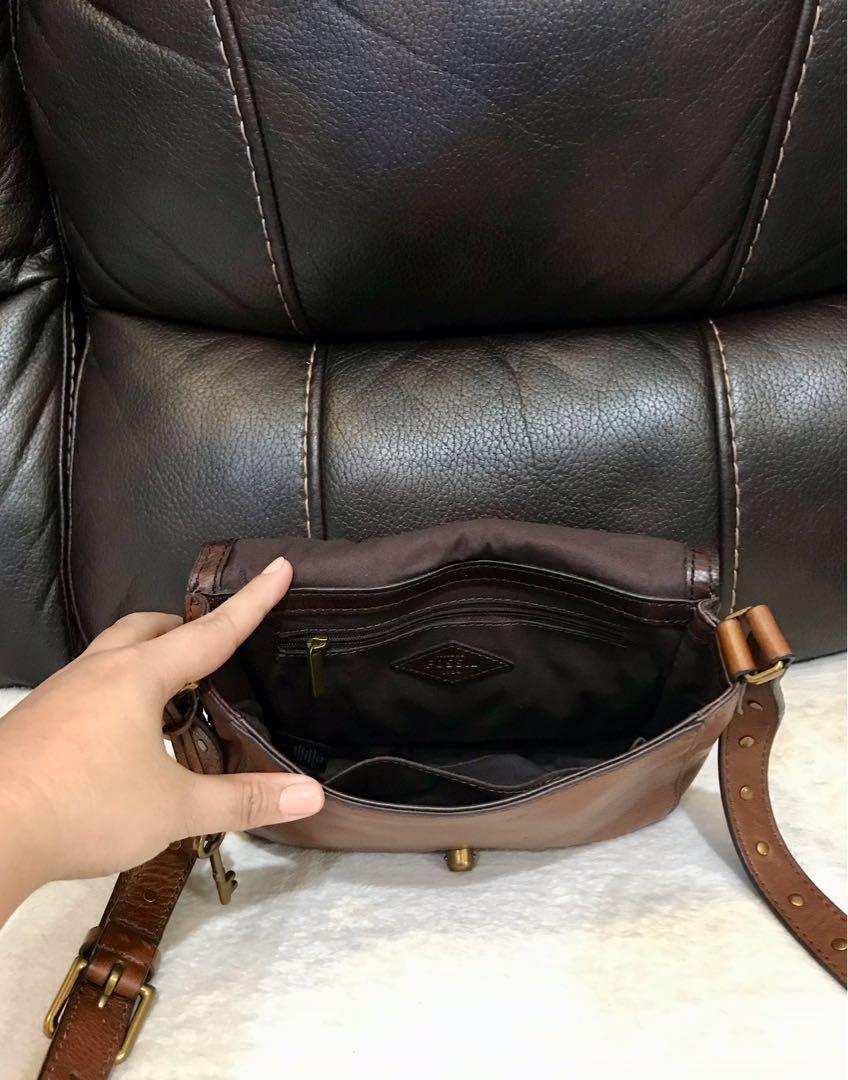 Authentic Fossil Emi Saddle Bag, Women's Fashion, Bags & Wallets, Cross