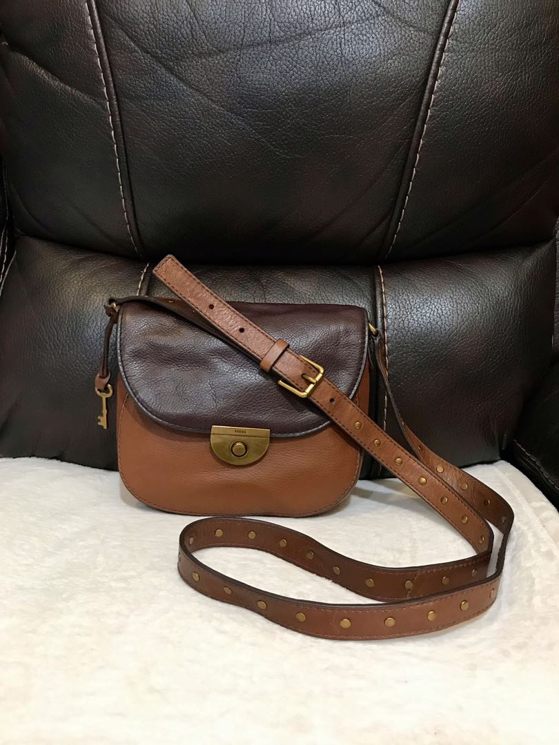 Authentic Fossil Emi Saddle Bag, Women's Fashion, Bags & Wallets, Cross