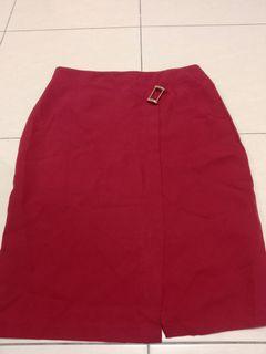 Buckle design skirt