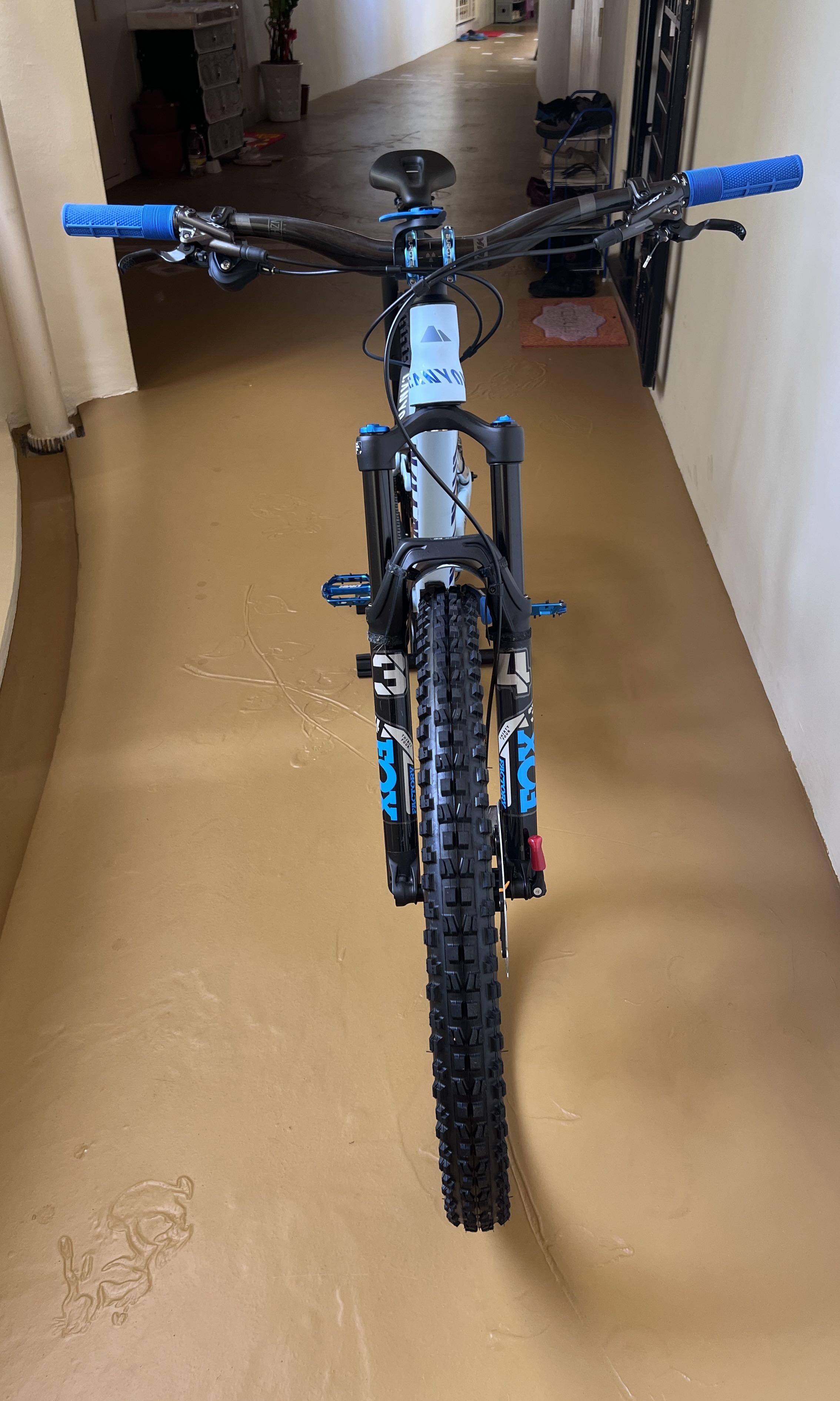 Canyon Neuron 6 2022, Sports Equipment, Bicycles & Parts, Parts & Accessories on Carousell