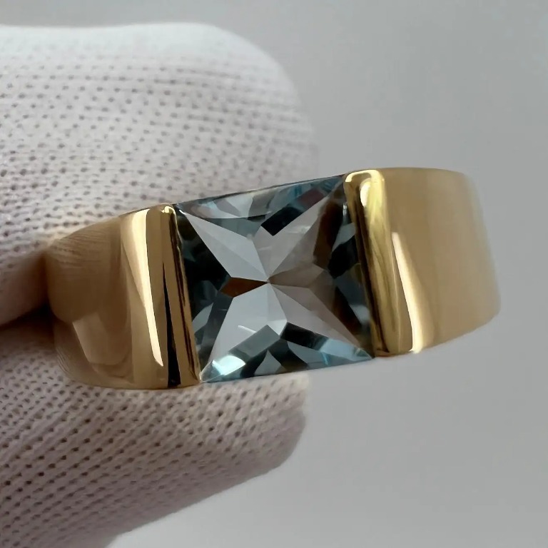 Cartier ring style top