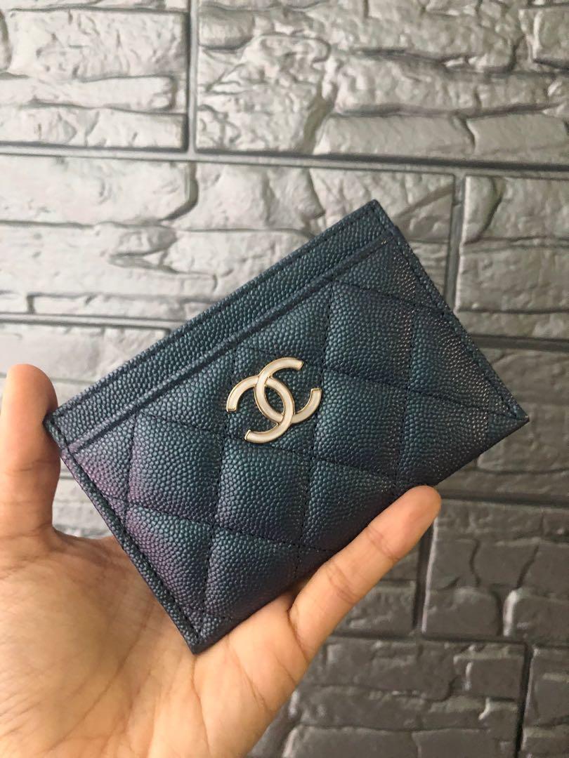 AUTH CHANEL 19S Iridescent Caviar Flat Card Holder CC PEARLY Blue