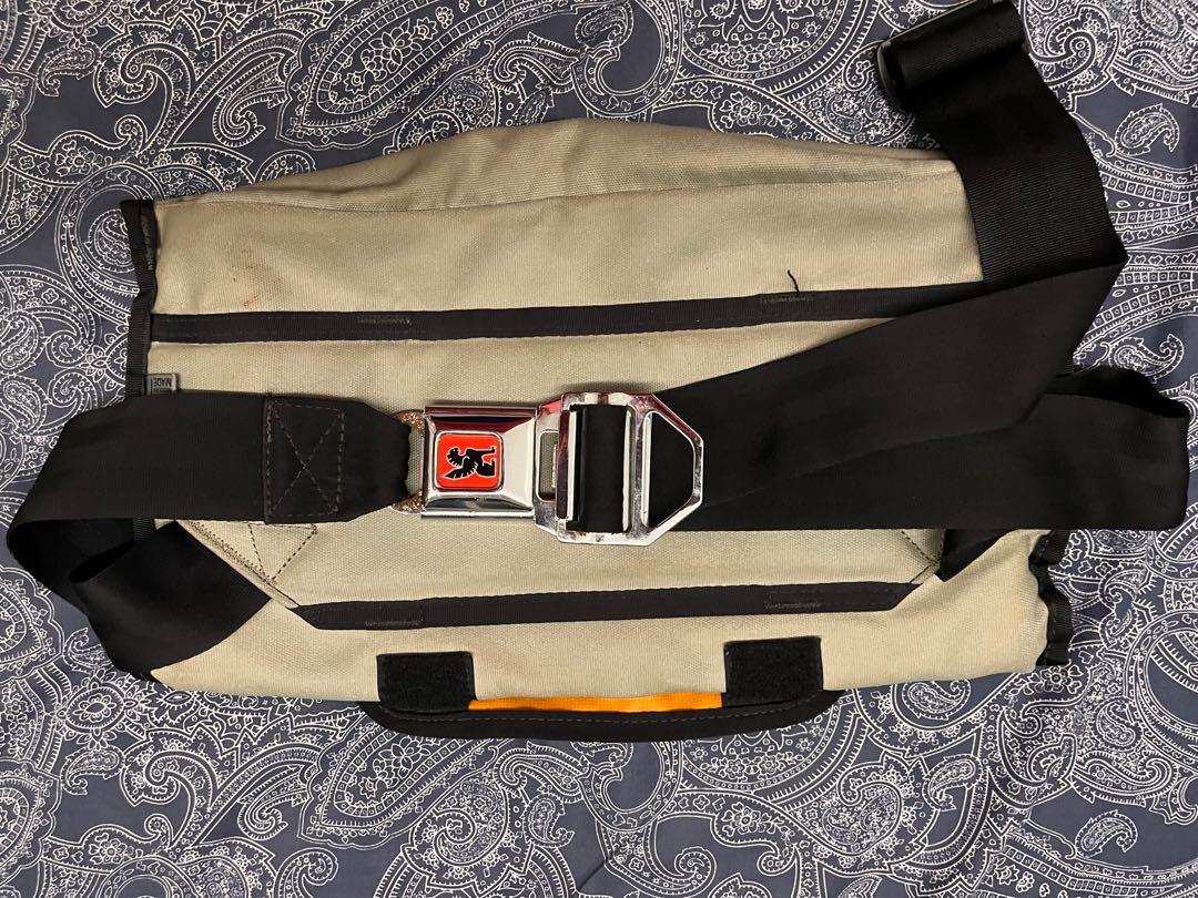 Chrome industries Chekhov Sling, Men's Fashion, Bags, Sling Bags on