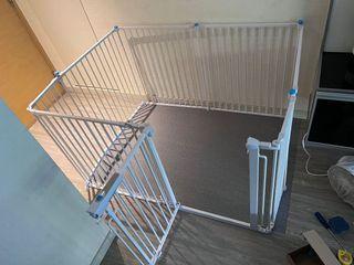 Dog cage 10 months old