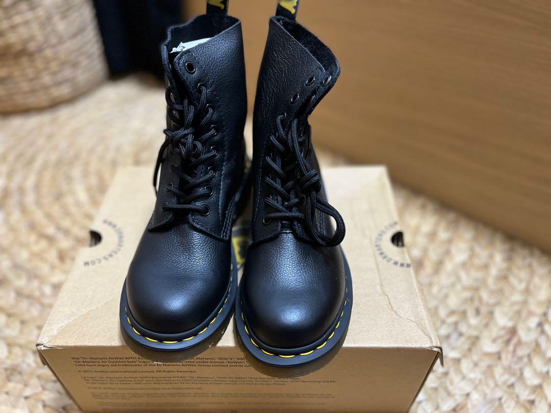 Dr Martens 1460 pascal Virginia leather, Women's Fashion, Footwear - Main Image