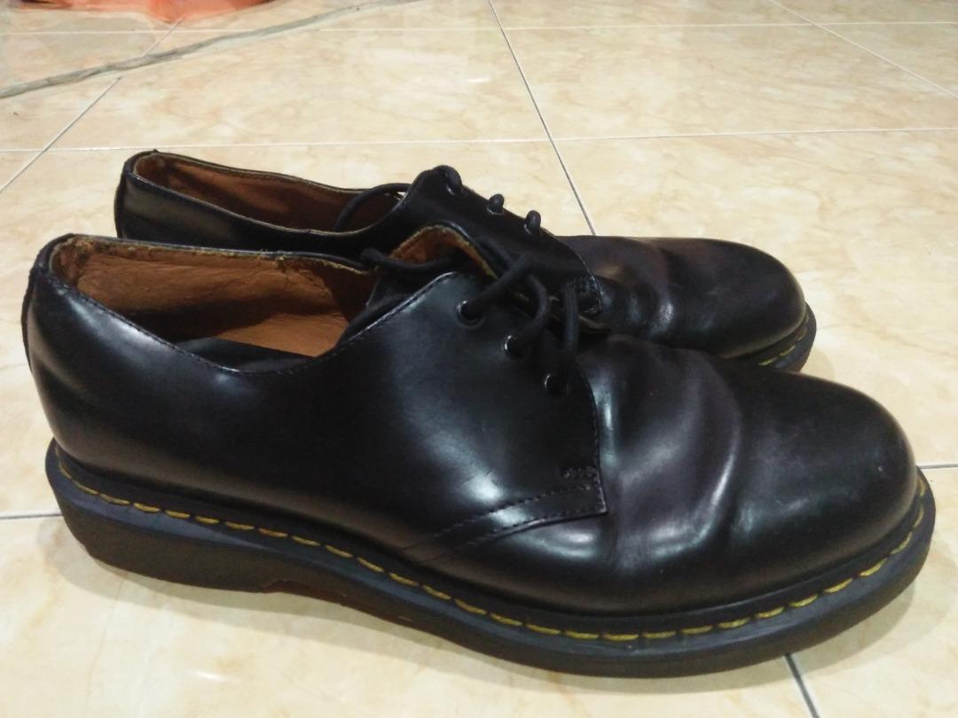 Dr Martens Low Cut Black