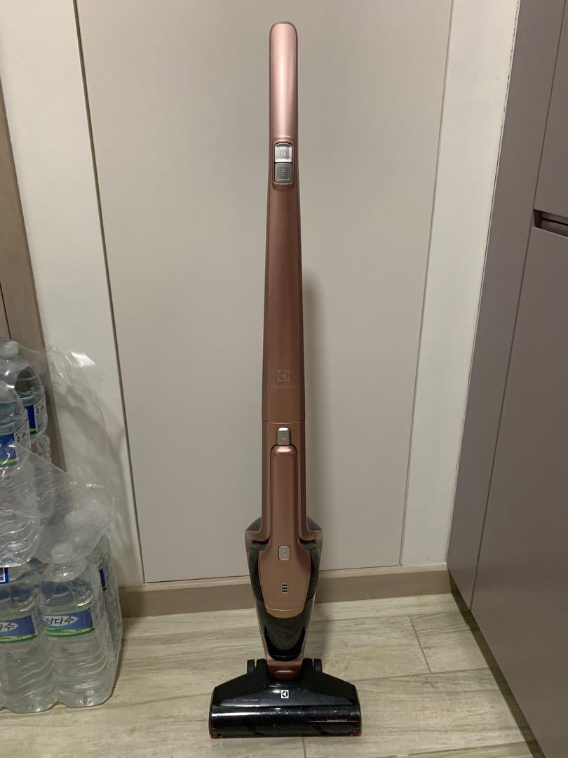 ELECTROLUX ZB3414AK HANDSTICK VACUUM CLEANER (18V) 2IN1 ERGORAPIDO