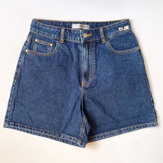 (Category: ) located in . Submitted by buymyclothes_ (Listing ID 1174506439, Image 1). Description: .